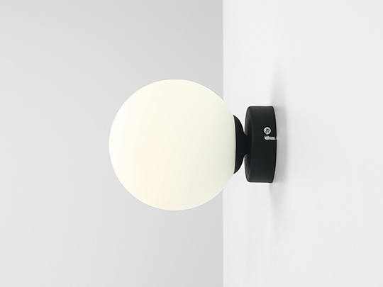 Aplică BALL BLACK S [2]