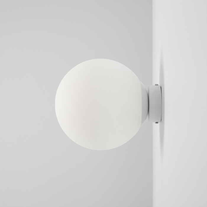 Aplică BALL WHITE M [1]