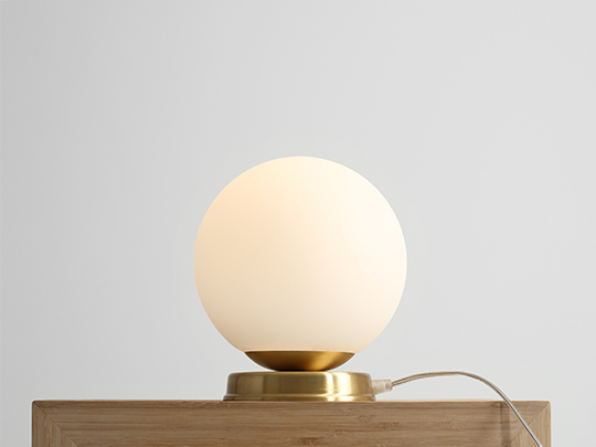 Lampă de masă BALL BRASS M [2]