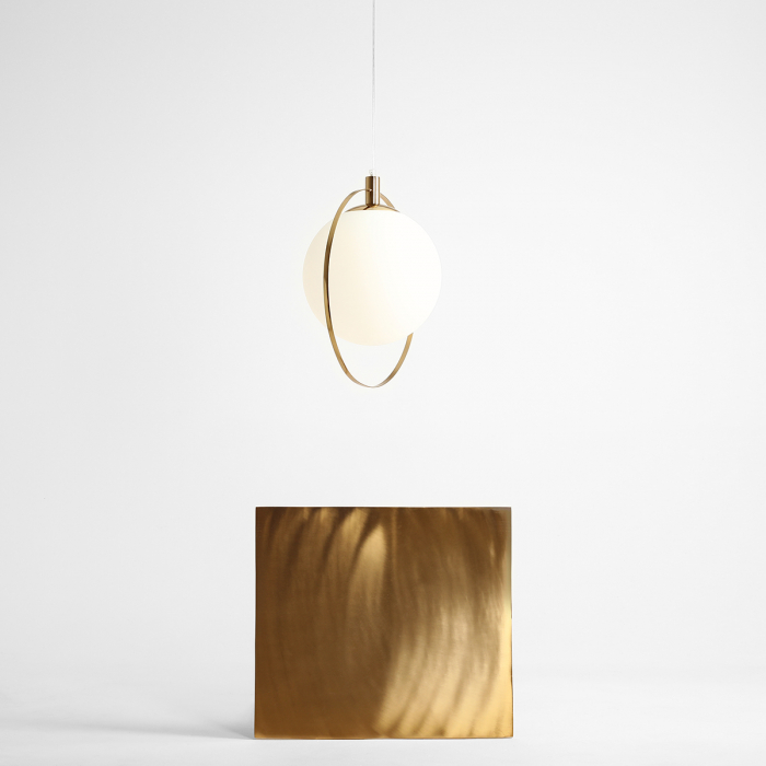 Lustră din metal auriu cu abajur alb mat Aura, 120 cm [3]