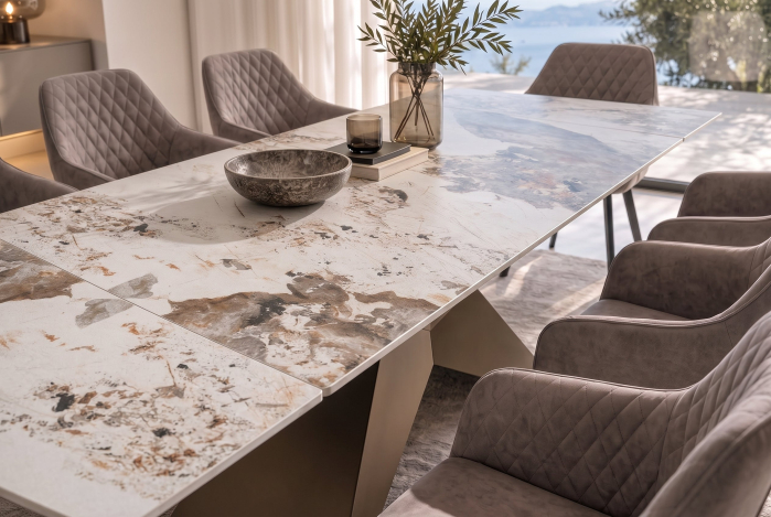 Masă de dining DIAMOND 180-260 cm extensibilă, din ceramică Pandora alb-maro, cu picior din fier bronzat cu motive geometrice [5]