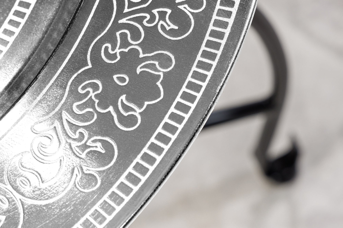 Masă laterală MARRAKESH 50cm argintie cu design lovitură de ciocan, tavă detașabilă [6]