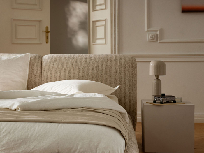 Pat Solange cu tapițerie din catifea [7]