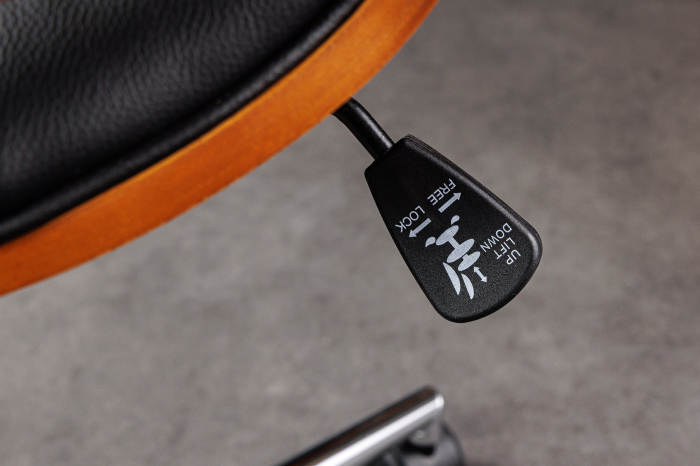 Scaun de birou MANHATTAN rotativ din piele artificiala neagra si lemn de nuc [7]