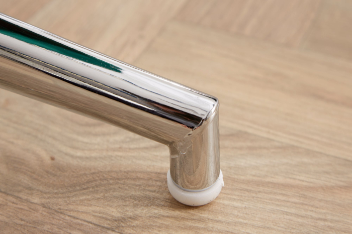 Scaun rotativ LOUNGER din catifea gri, 100-110 [6]