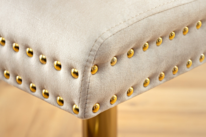 Set 2 scaune CASTLE cu inaltime ajustabila din catifea bej si cu accesoriu in forma de caap de leu [10]