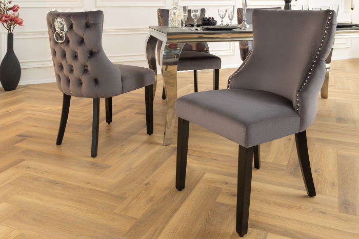 Set 2 scaune CASTLE DELUXE din catifea gri cu detaliu in forma de cap de leu [2]