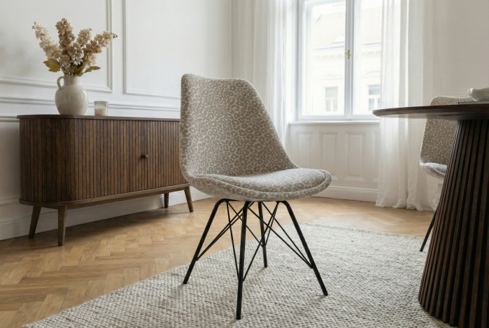 Set patru scaune SCANDINAVIA MEISTERSTÜCK din chenile cu model leopard, bej-gri, cu picioare negre [7]
