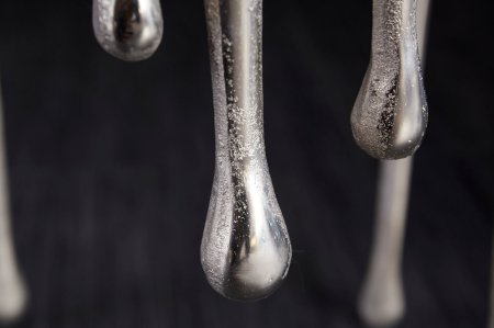 Masă laterală LIQUID LINE Ø 50cm rotundă argintie [3]