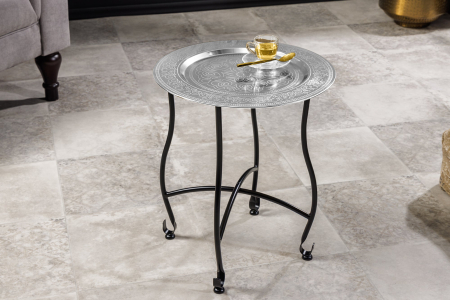 Masă laterală MARRAKESH 50cm argintie cu design lovitură de ciocan, tavă detașabilă [1]