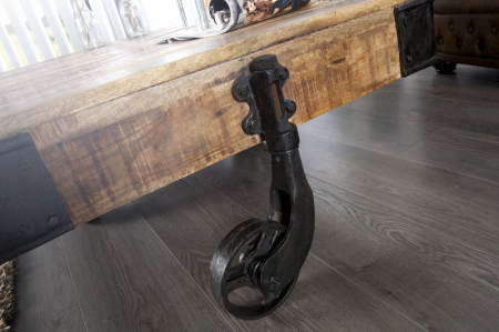 Masuta de cafea Railway din lemn masiv de mango si picioare metalice in forma de rotile [3]