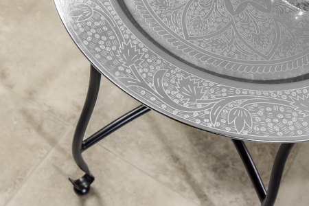 Masuta laterala MARRAKESH 40 cm argintie , design cu textura batuta , tava detasabila  [4]