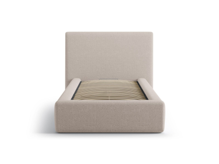 Pat Amy cu tapițerie din țesătură structurală [1]