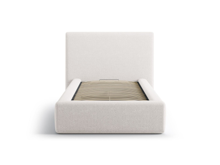 Pat Amy cu tapițerie din țesătură structurală [1]