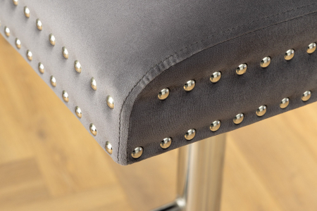 Set 2 scaune CASTLE cu inaltime ajustabila din catifea gri si cu accesoriu in forma de caap de leu [7]