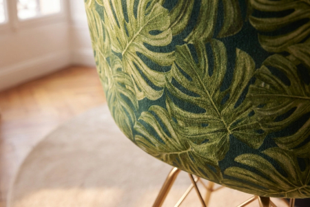 Set patru scaune SCANDINAVIA MEISTERSTÜCK cu imprimeu de frunze de monstera pe spătar, din catifea verde, cu picioare metalice aurii [6]
