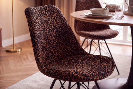 Set patru scaune SCANDINAVIA MEISTERSTÜCK din chenile cu model leopard, maro și negru, cu picioare negre [5]