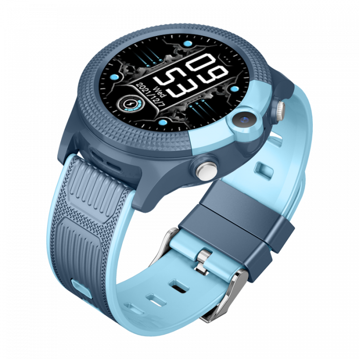 Ceas inteligent (smartwatch) Optimus AT FG58 cu GPS si apelare video Dispozitivul permite supravegherea de la distanta a copiilor prin intermediul antenei GPS incorporate de inalta precizie. Dispune de un afisaj cu un contrast foarte bun, de tip tactil de 1.28 inch de inalta fidelitate (HD) cu o rezolutie cu 240 x 240 pixeli.  Ecranul este protejat de un geam rezistent la zgarieturi.   Conexiune Functioneaza pe baza de cartela SIM. Aceasta nefiind inclusa. Poate fi utilizat conectat la aplicatia dedicata, sau independent, asemenea unui telefon mobil. Instalati o cartela SIM fara cod PIN, porniti ceasul, asteptati logarea in retea, si puteti incepe sa initiati sau sa primiti apeluri. Utilizeaza tehnologia 3G/4G ceea ce ii permite sa efectueze apeluri audio dar si video.  Aplicatie telefon Descarcati gratuit din magazinul Play (Android) sau App Store (iOs Apple iPhone) aplicatia SeTracker2. Aplicatia este in limbra engleza. Creati un cont nou pentru a putea sincroniza telefonul dvs. cu ceasul inteligent FG58.   Incarcare Incarcarea bateriei de 500mAh se face cu ajutorului cablului USB prevazut cu conector tip suport ce asigura o prindere rapida si ferma. O incarcare completa dureaza aproximativ 1,5 ore si asigura o autonomie aproximativa de 2-3 zile.    Materiale Este confectionata din materiale moi, placute la atingere, testate impotriva alergiilor.  Bratara este acoperita cu un invelis rezistent la lovituri si zgarieturi.  Functii  Pozitionare precisa cu ajutorul GPS + WiFi + LBS  Efectuarea de fotografii de la distanta Microfon spion pentru monitorizare. Poti asculta oricand sunetele din jurul copilului fara ca el sa-si dea seama Buton SOS pentru urgente ce trebuie apasat continuu timp de 3 secunde. Lanseaza un apel telefonic catre gardian, trimite o alerta in aplicatie si arata pozitia pe harta. Ceasul va suna in 3 cicluri la cele 3 numere de urgenta setate pana primeste raspuns. Comunicare bidirectionala. Un mic telefon chiar la mana micutului tau. Va puteti auzi si vorbi ori de cate ori este necesar. Camera foto Perimetru de siguranta. Daca este depasit aplicatia va alerteaza pe telefon. Mesaje vocale si text. Copilul poate trimite scurte mesaje vocale catre parinti si poate primi mesaje vocale si text de la acestia. Foarte util cand o convorbire telefonica nu este necesara. Aceasta functie nu consuma credit ci doar date mobile. Agenda cu 10 numere de telefon care pot suna si care pot fi apelate. History. Cand vrei sa vezi traseul pe tot parcursul zilei poti utiliza aceasta functie Alerta baterie descarcata. Pedometru Functia “nu deranja”. Ceasul poate fi setat sa nu poata primi apeluri. Oprire de la distanta.  Precizie localizare prin GPS in camp deschis 5-10 metri Precizie localizare prin LBS in camp deschis intre 100-500 metri [7]