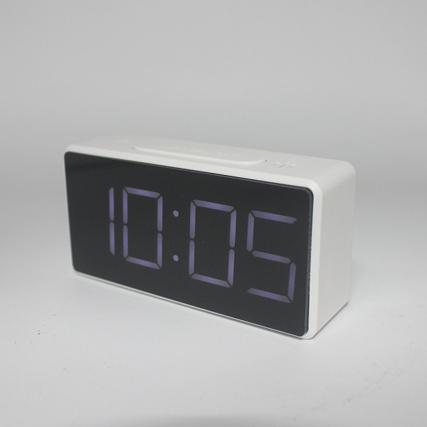 Ceas multifunctional cu design minimalist, model 8039 termometru, alarma, snooze, baterii / priza, alb [3]
