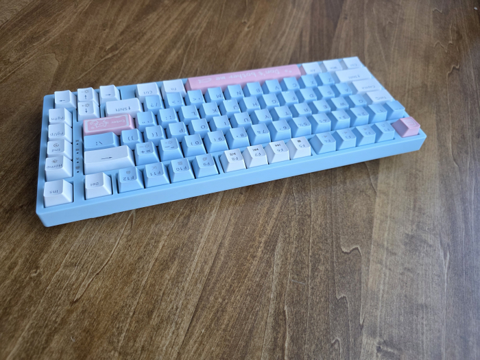 Tastatura mecanica gaming ONIKUMA G52, 82 taste, Hot Swap, Switch-uri Roz, Iluminare RGB, USB Type-C detașabil, Anti-Ghosting, Albastru [2]