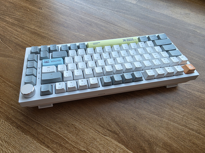 Tastatură mecanică gaming ONIKUMA G52, 82 taste, Hot Swap, Switch-uri Red Jixian, Iluminare RGB, Buton volum, USB Type-C detașabil, Anti-Ghosting, Alb/Gri [3]