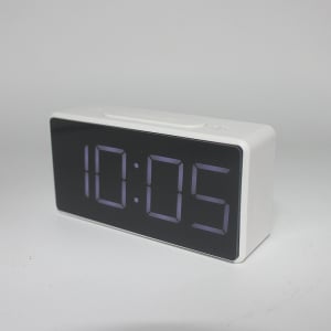 Ceas multifunctional cu design minimalist, model 8039 termometru, alarma, snooze, baterii / priza, alb [2]