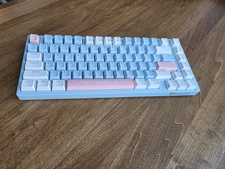 Tastatura mecanica gaming ONIKUMA G52, 82 taste, Hot Swap, Switch-uri Roz, Iluminare RGB, USB Type-C detașabil, Anti-Ghosting, Albastru [5]