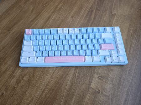 Tastatura mecanica gaming ONIKUMA G52, 82 taste, Hot Swap, Switch-uri Roz, Iluminare RGB, USB Type-C detașabil, Anti-Ghosting, Albastru [4]
