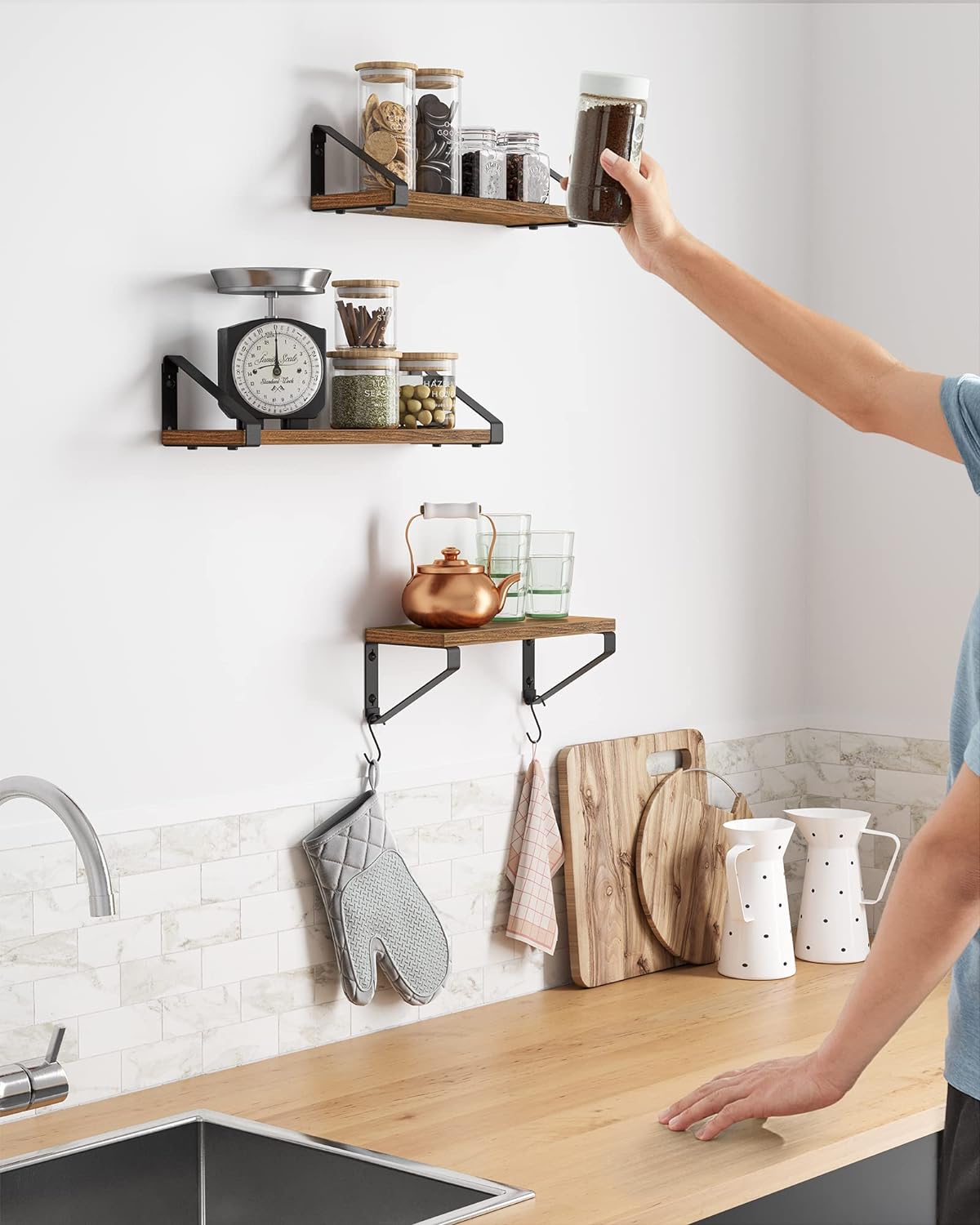 VASAGLE Raft de perete, set 3 bucati 30cm, 35cm si 40cm, 2 moduri de montare, maro rustic si negru [7]