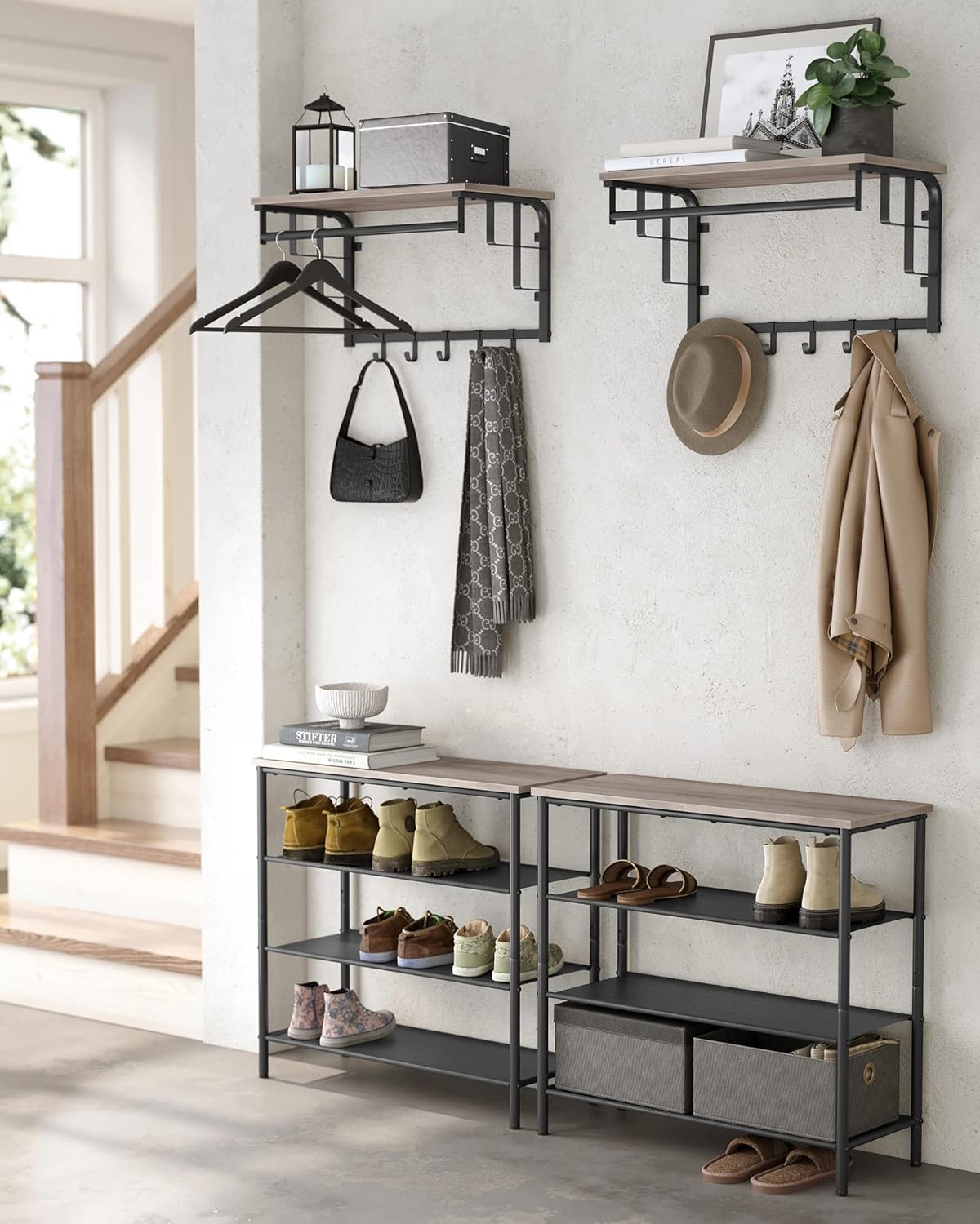 VASAGLE Cuier perete cu polita, bara si 5 carlige, 66x27x30 cm, gri [7]