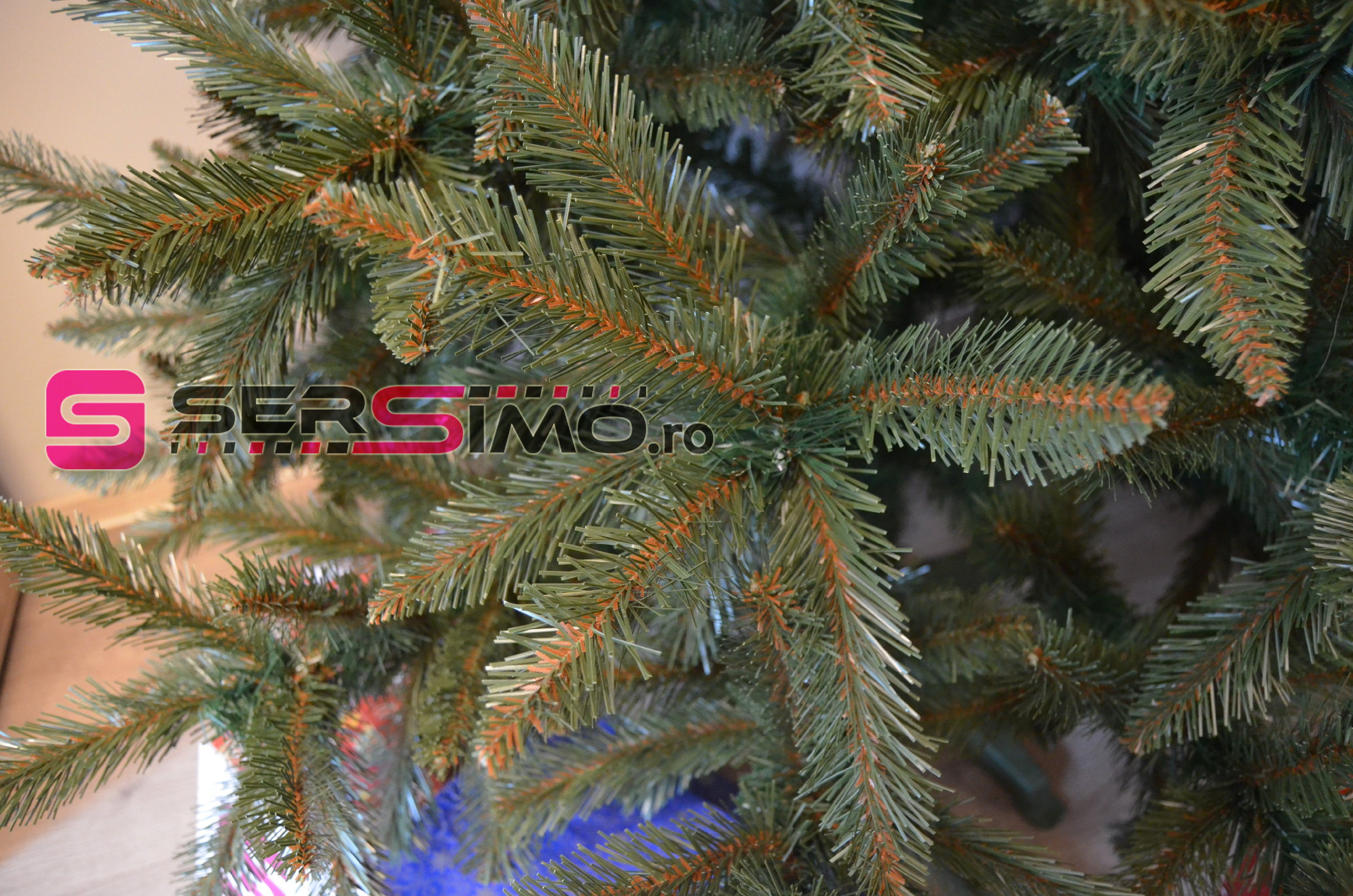 Brad artificial Christmas Deluxe by Sersimo, Royal, 220cm [4]