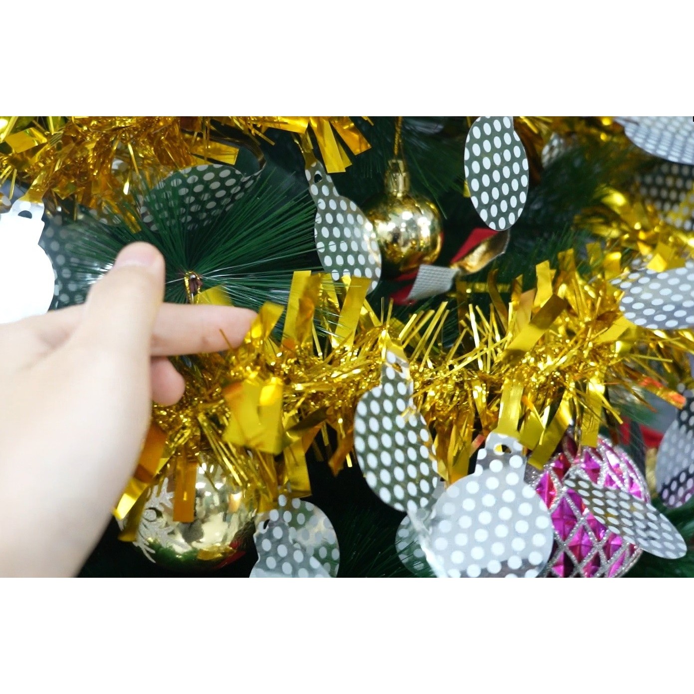 Beteala Craciun, , auriu, marimea: 2 m x 11 cm x 9 cm material:folie PVC, interior/exterior [9]