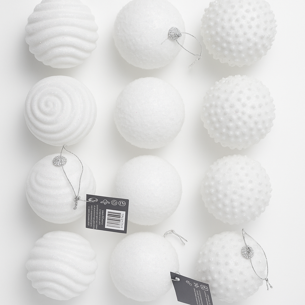 Set 12 globuri Craciun cu sclipici, 3 modele diferite, polistiren, diametru 8 cm, alb [8]