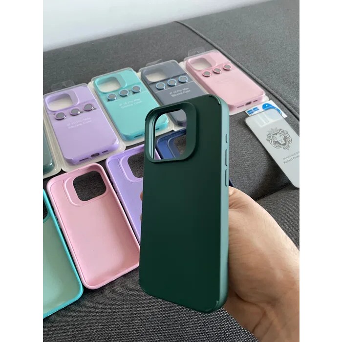 Husa Apple iPhone 15, , din Silicon Lichid, Interior din Microfibra, Lentile Fosforescente de Protectie Camera, Anti Amprenta, Rezistenta la Socuri, Verde [11]