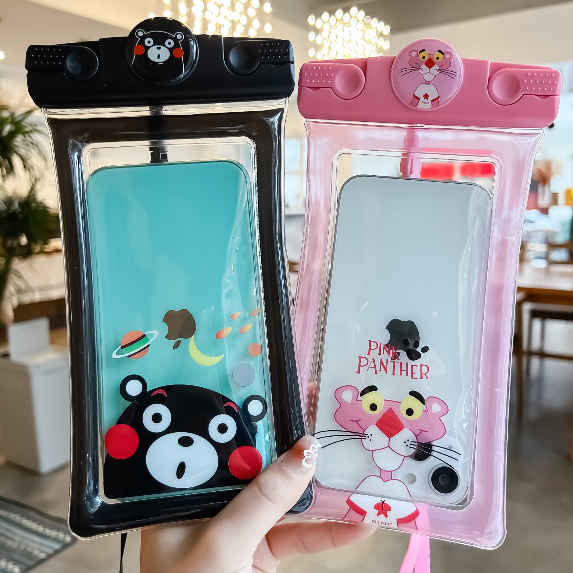 Husa subacvatica Mascot Waterproof , Snowproof, Universala, cu Snur, pentru telefon sau documente, Bear, Negru [2]