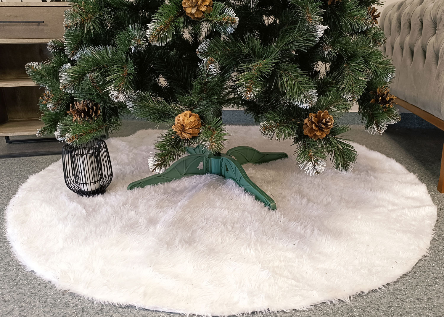 Brad artificial Christmas Deluxe by Sersimo, Lidia Nins cu conuri, 2D, 180cm [10]