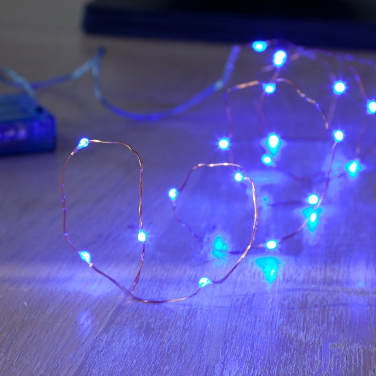 Instalatie Craciun, 40 m, 400 Led-uri, Liniara, Albastru, 8 jocuri de lumini, Transformator, Interconectabila, Prelungitor 5 m inclus, Fir Cupru,  [2]