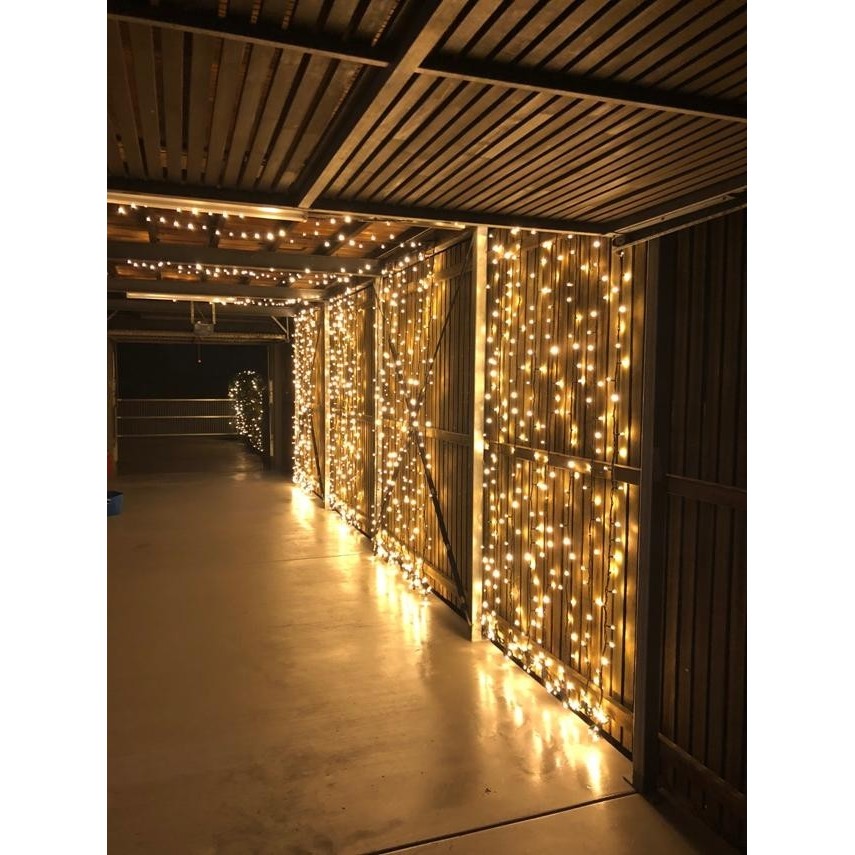 Instalatie Craciun Profesionala de Exterior IP65, Tip Perdea, 1m x 2m, 200 Led-uri Mari, Alb cald, cu flash, Alimentator si prelungitor 6,5 m, Interconectabila, Fir negru,  [4]