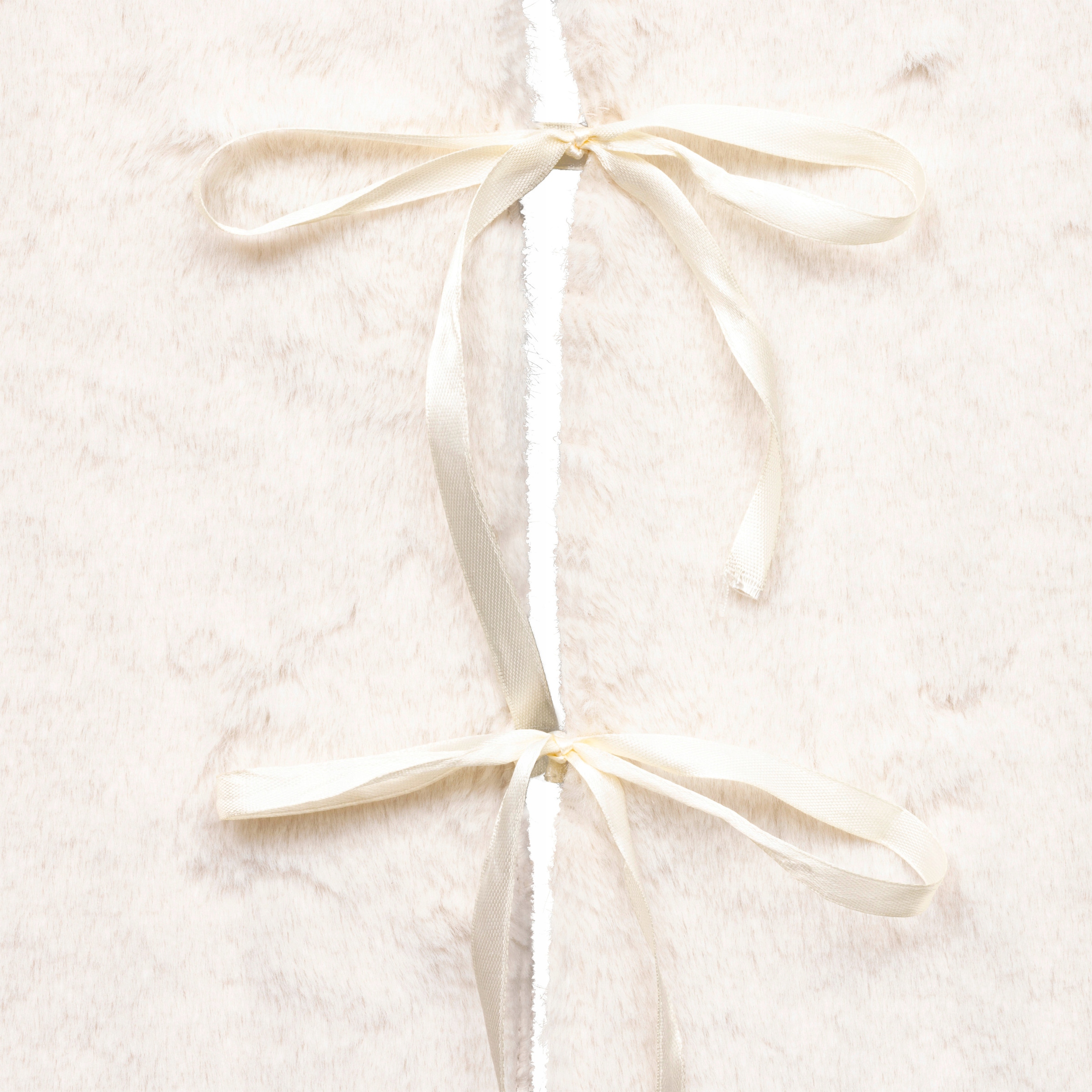 Covoras de pus sub bradul de Craciun, diametru 90 cm, din blana sintetica, alb [4]