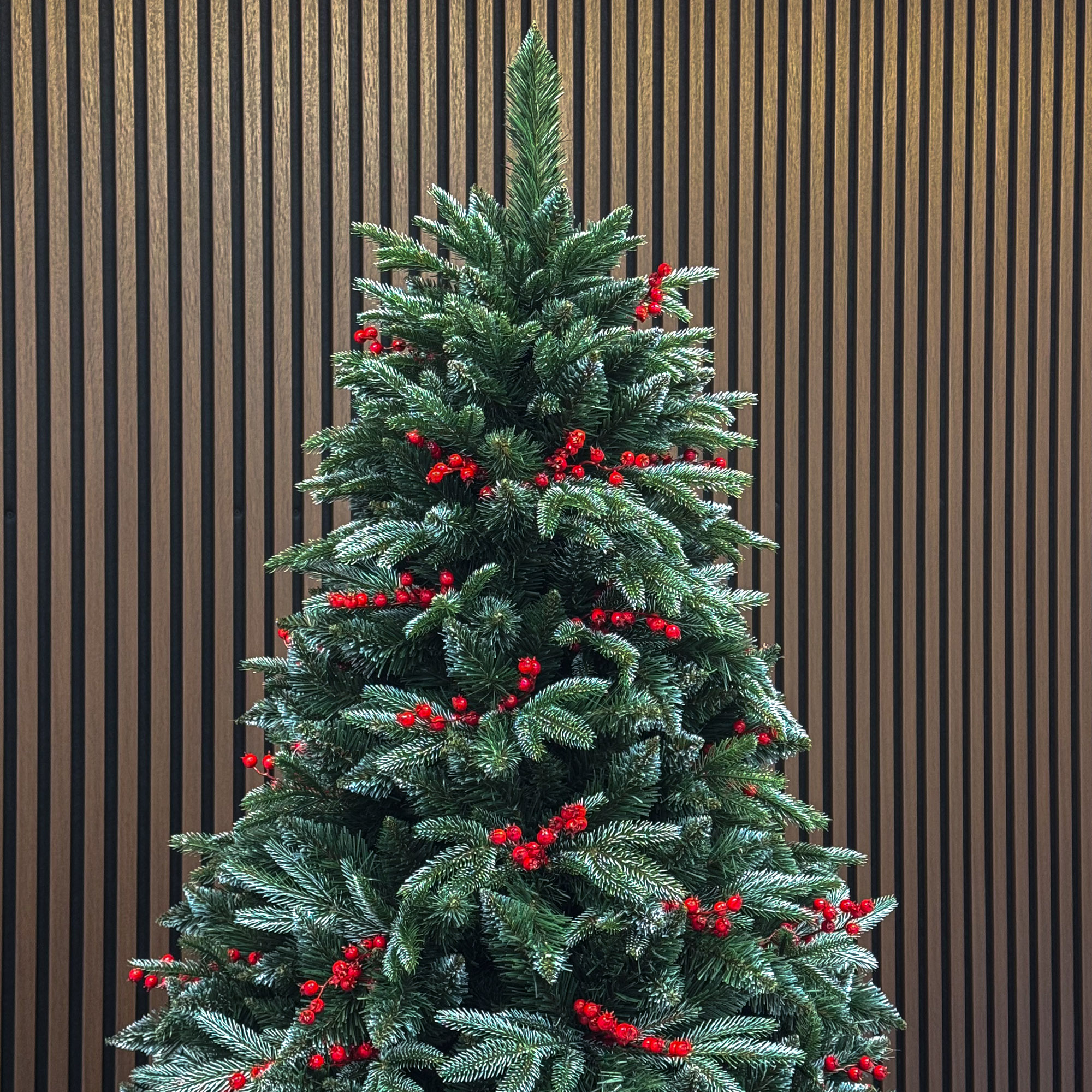 Brad artificial Sersimo, Miahelene Elite, verde nins cu merisoare, mix 2D+3D, 220 cm [10]