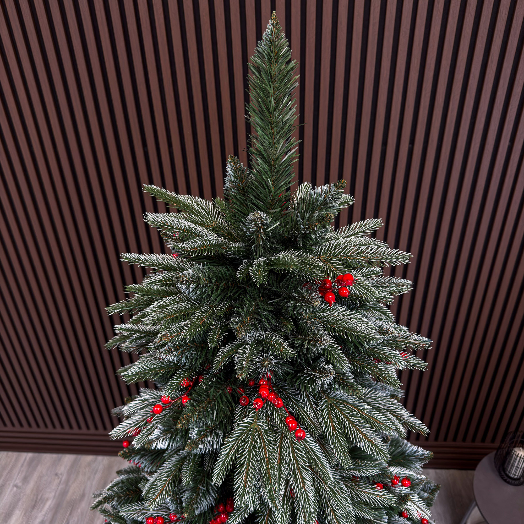 Brad artificial Sersimo, Miahelene Elite, verde nins cu merisoare, mix 2D+3D, 220 cm [12]