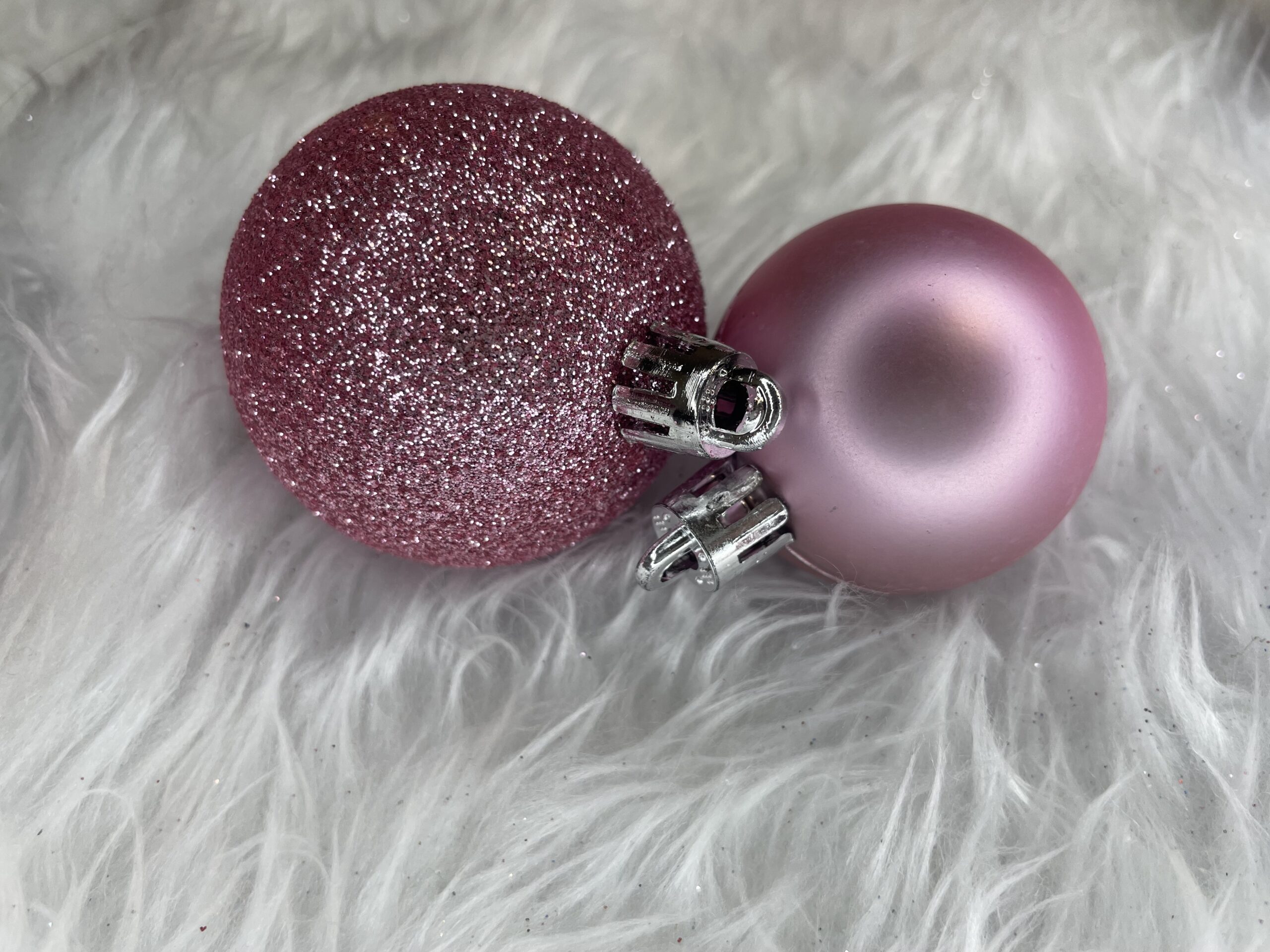 Set globuri de Craciun, 30 bucati, 3 modele, 4/5/6cm, roz [15]