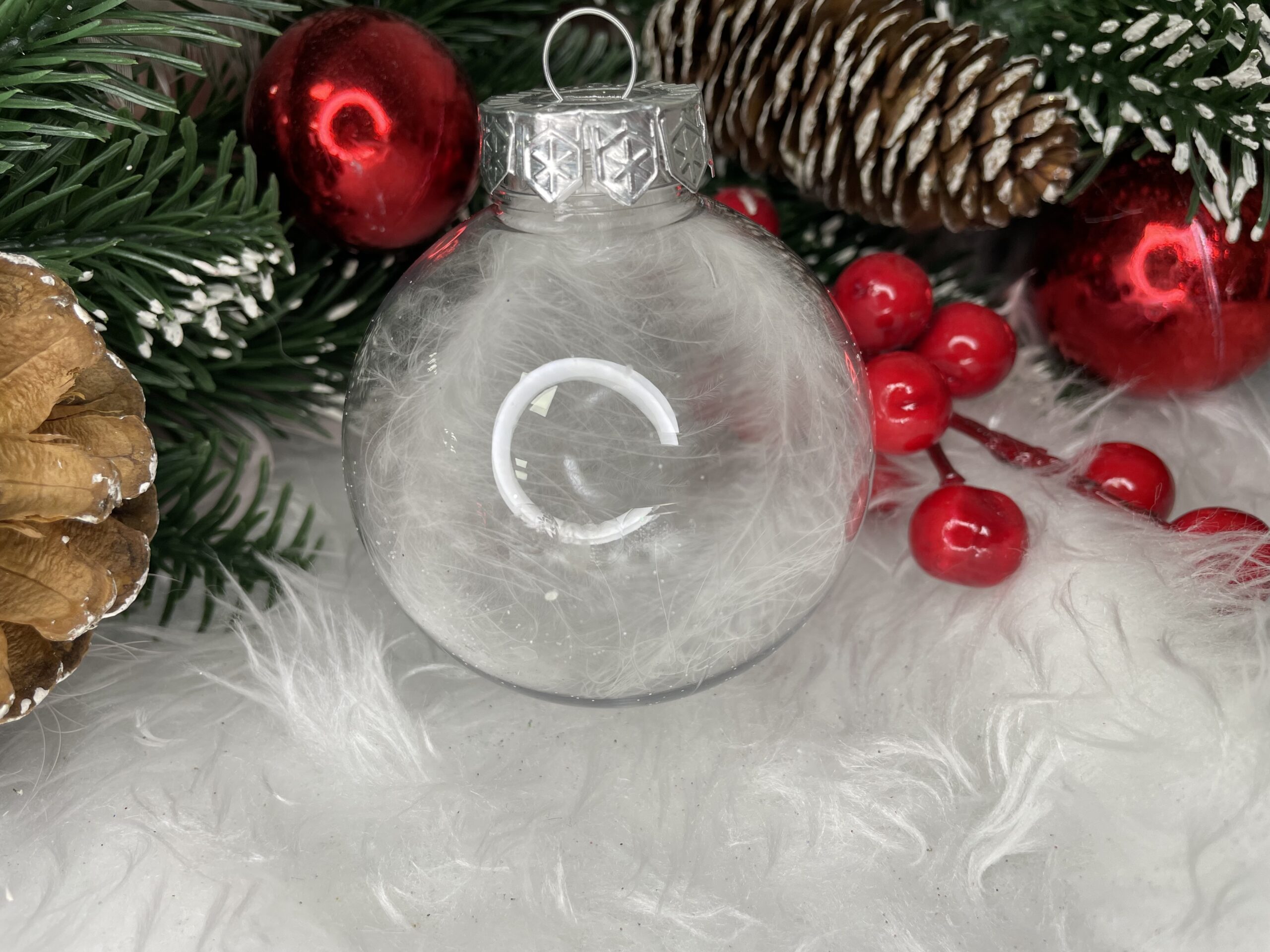 Set globuri de Craciun Inedit, 30 bucati, 7cm, transparente si alb [15]