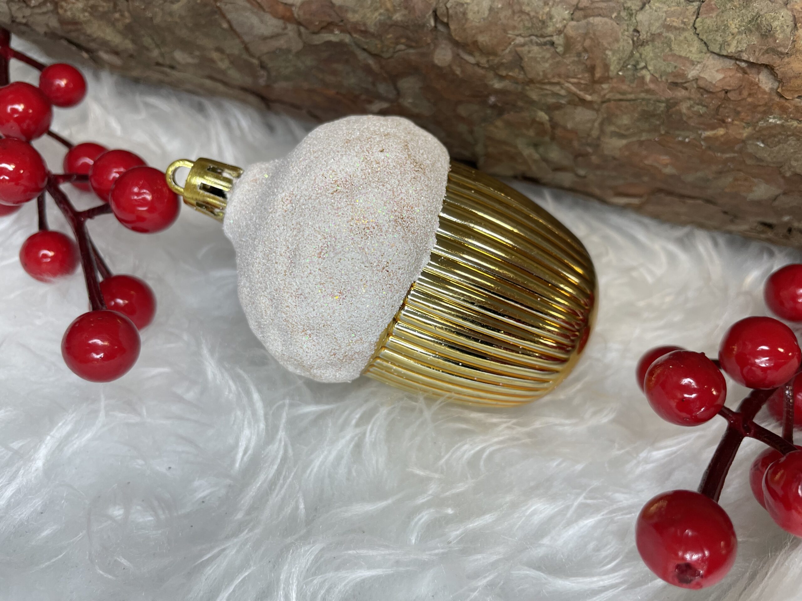 Set globuri si decoratiuni de Craciun, 155 piese, diverse dimensiuni, auriu [24]