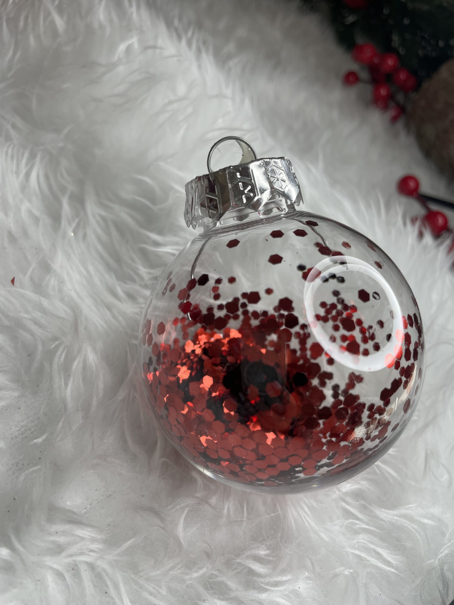 Set globuri de Craciun Inedit, 30 bucati, 7cm, transparente si rosu [22]