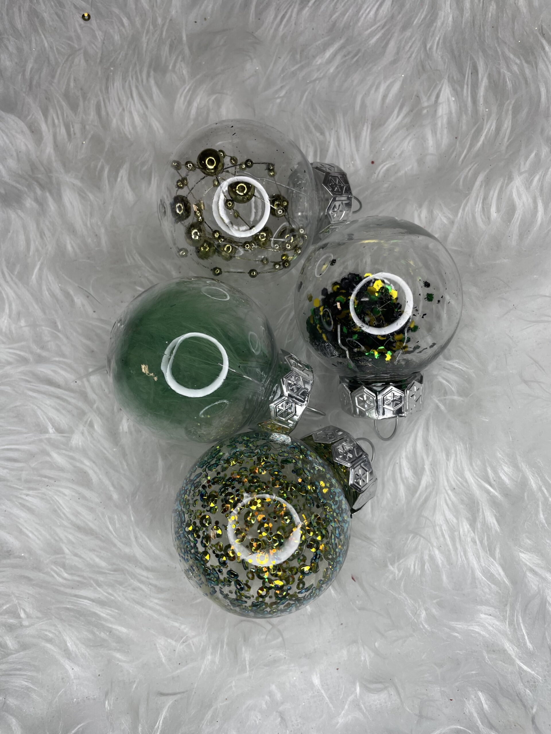 Set globuri de Craciun Inedit, 24 bucati, 5cm, transparente si verde [10]