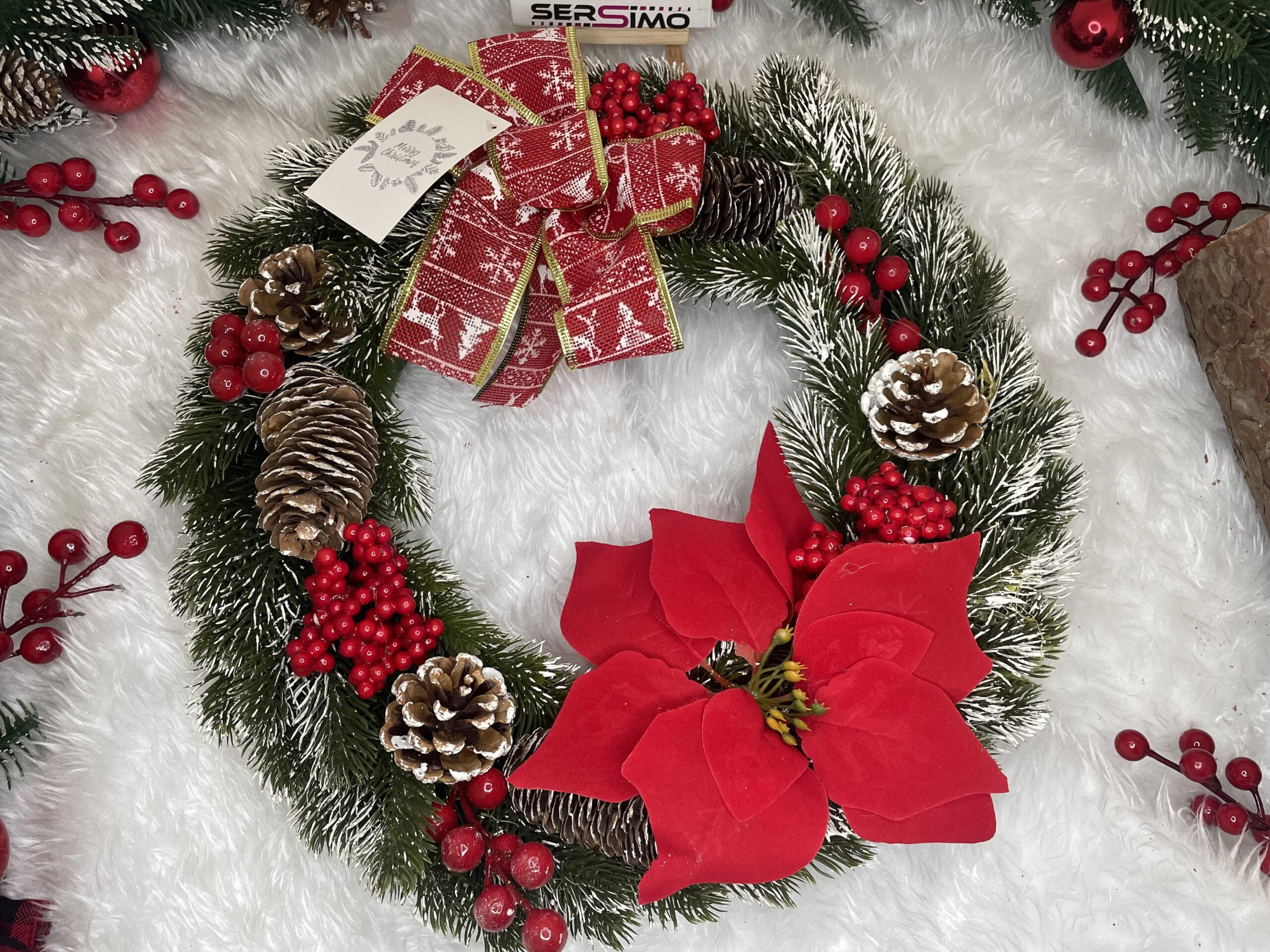 Coronita pentru Craciun, 40 cm, din brad artificial 3D, cu conuri si zapada, verde [12]