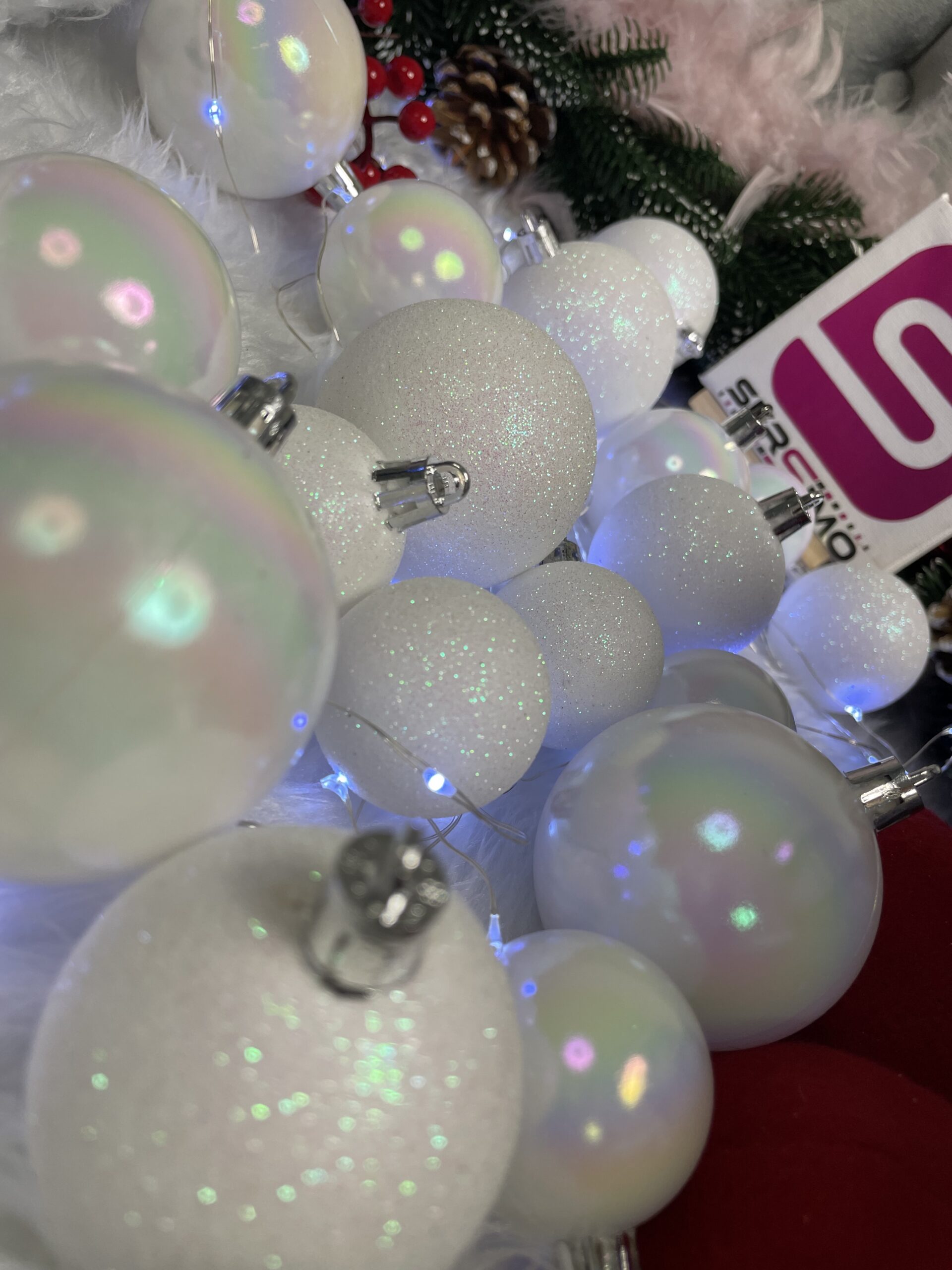 Set globuri de Craciun, 30 bucati, 3 modele, 4/5/6cm, alb [23]