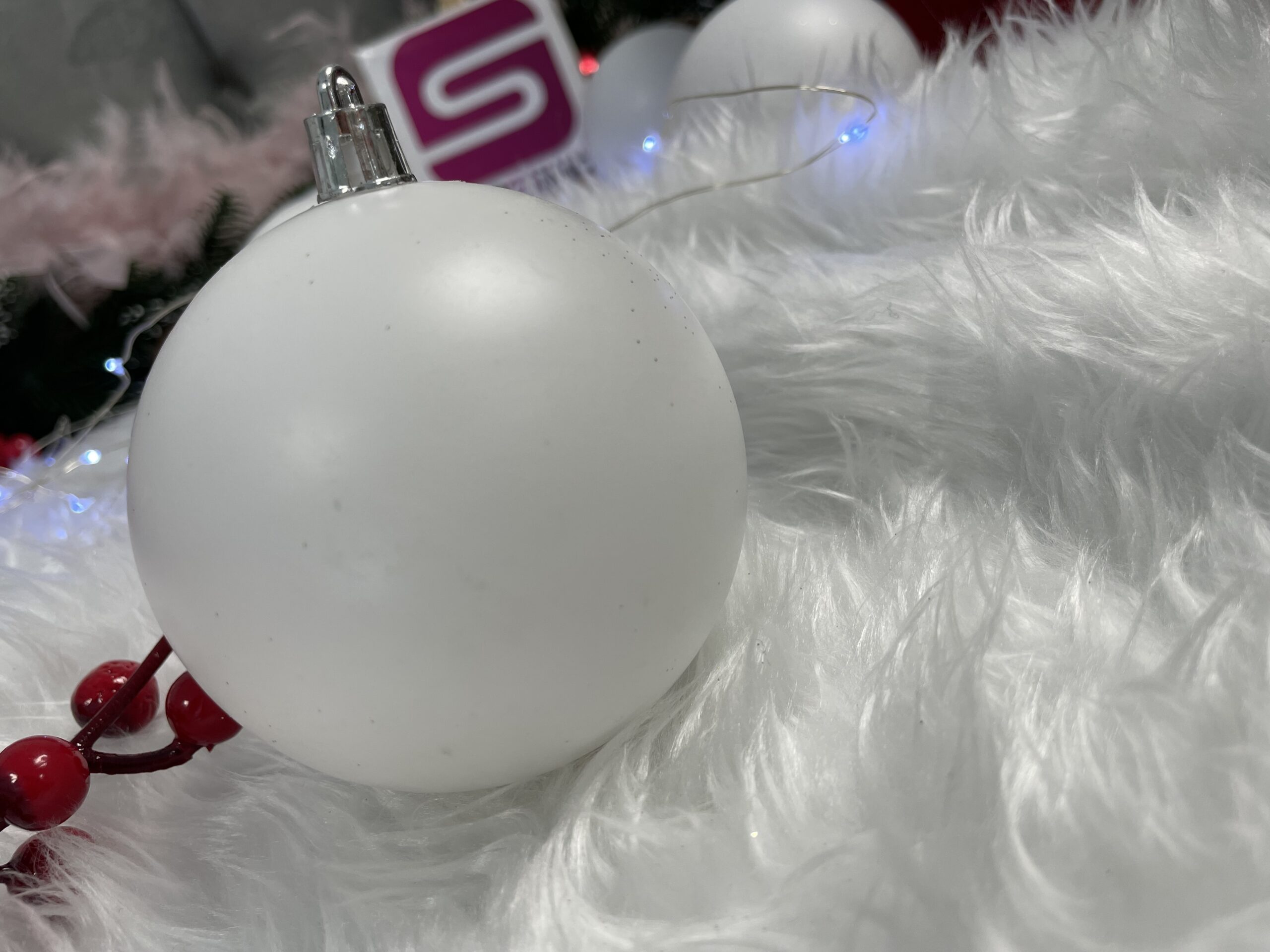 Set globuri de Craciun, 20 bucati, 8cm, alb mat [13]