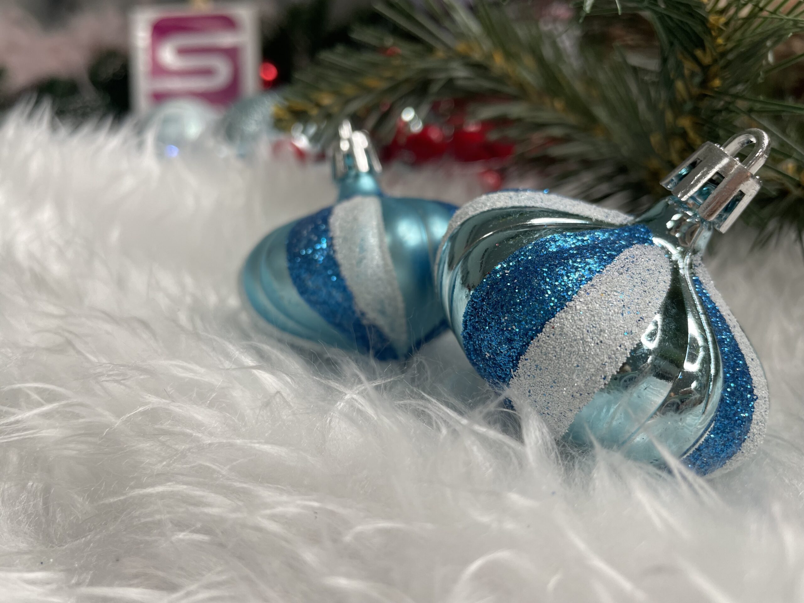 Set globuri si decoratiuni de Craciun, 77 piese, diverse dimensiuni, albastru [17]